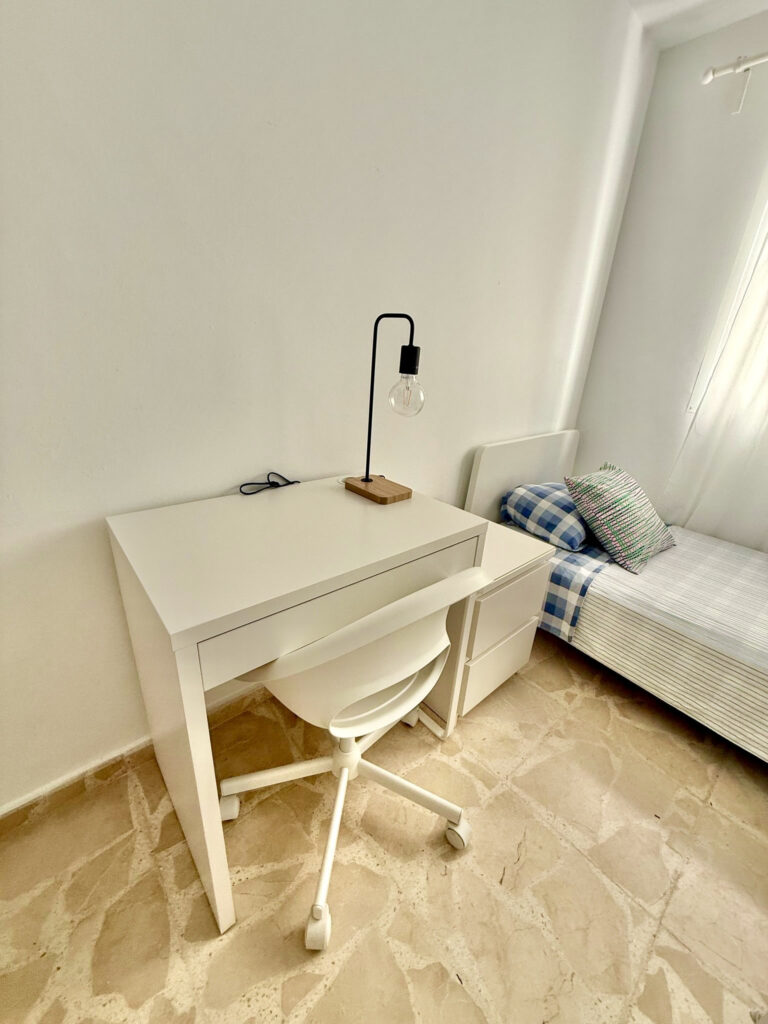 Charming Ground Floor Apartment in the Heart of Pueblo Nuevo de Guadiaro