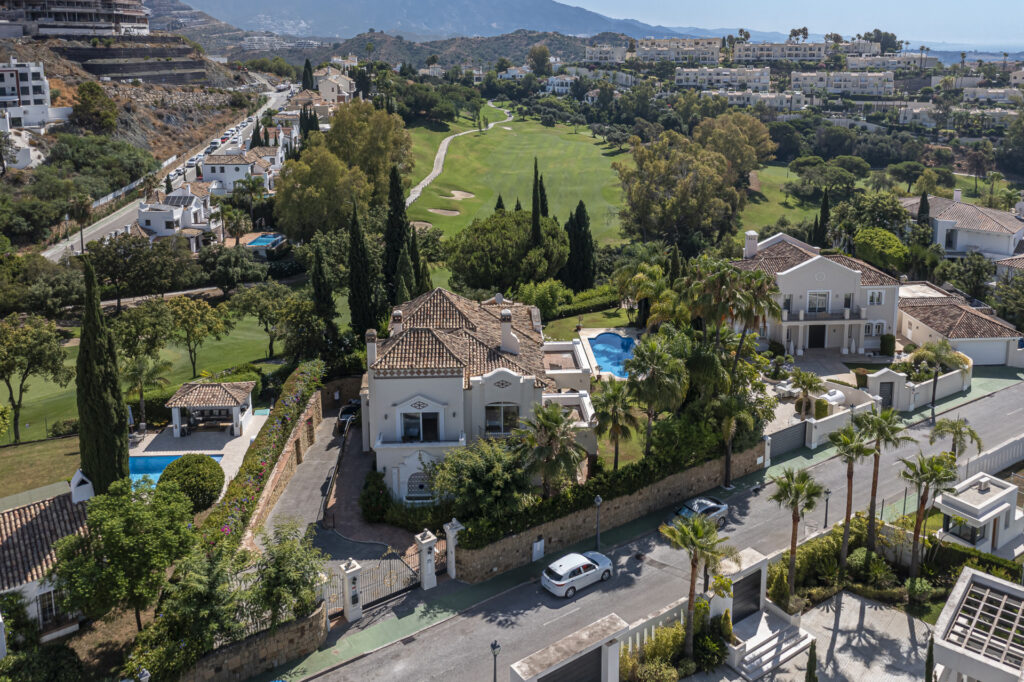 Frontline Golf Villa in La Reserva de La Quinta