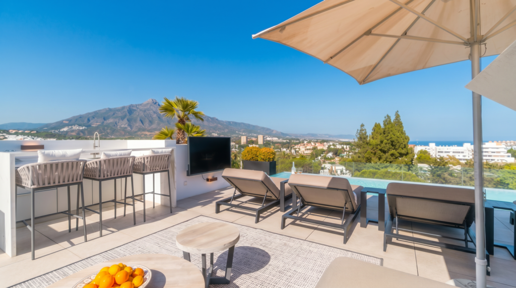 Contemporary villa in Nueva Andalucia