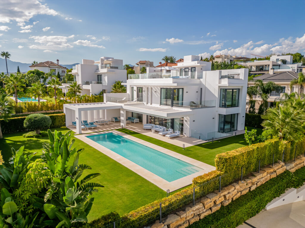 FLAMINGOS 26, CONTEMPORARY VILLA IN LOS FLAMINGOS, BENAHAVIS