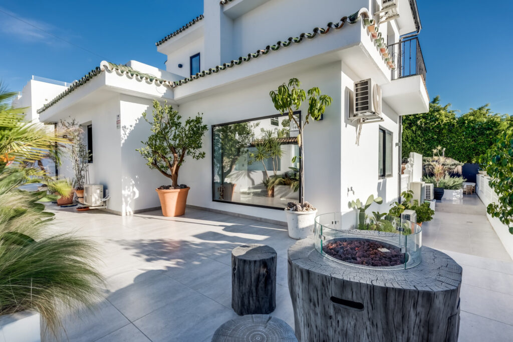 Villa in Nueva Andalucia